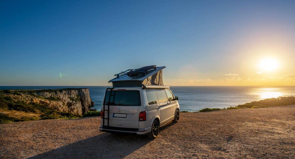 Séjournez dans un van au bord des plages de sables fin de la Vendée.